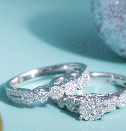 DIAMOND RING